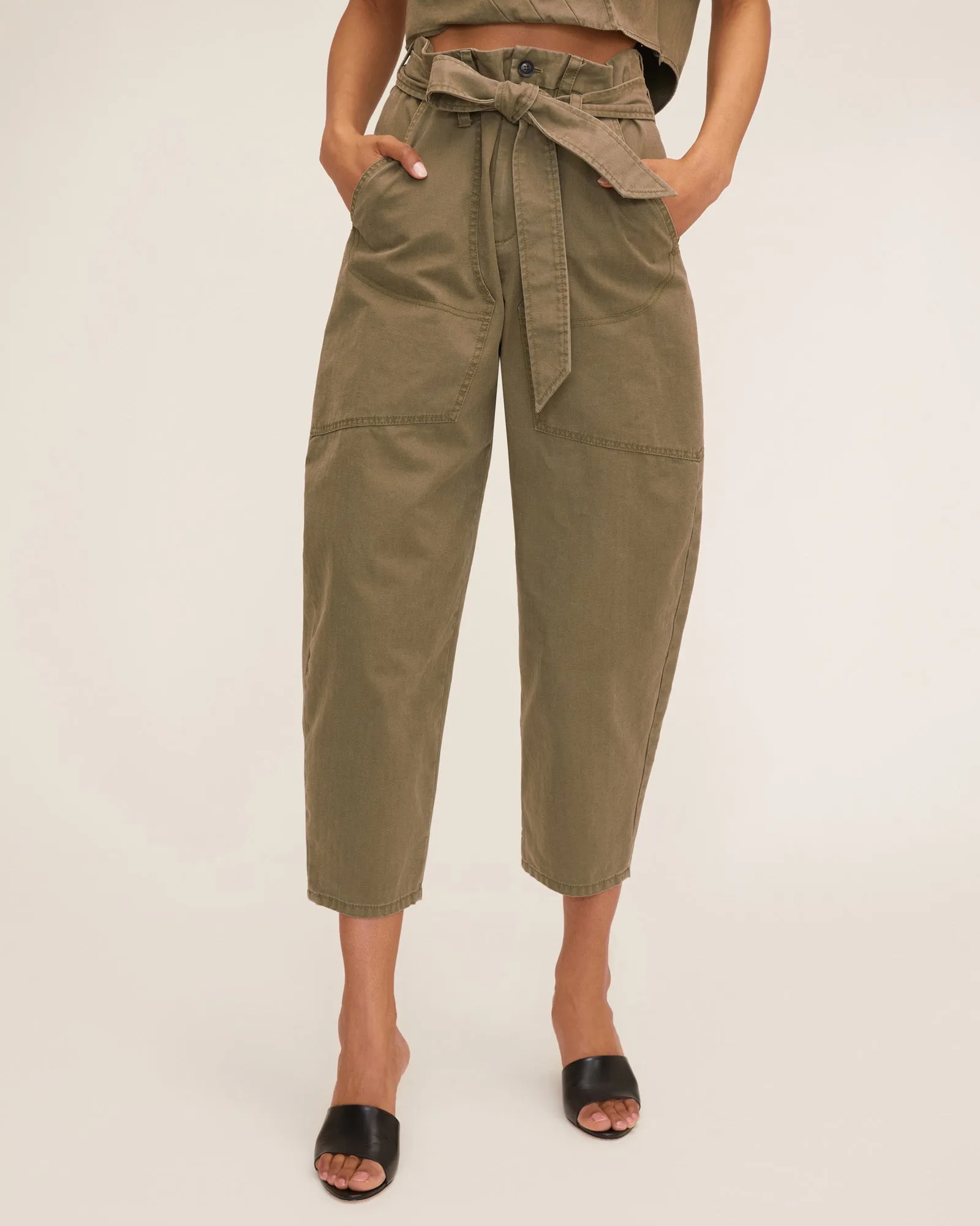 Adler Canvas Balloon Pant in Military Green